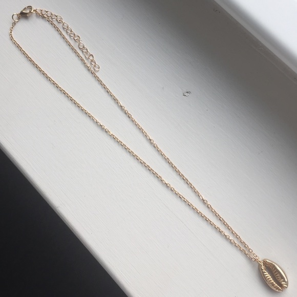 🔴𝟱/$𝟭𝟱🔴𝗖𝗟𝗘𝗔𝗥𝗔𝗡𝗖𝗘 Seashell Choker NEW - Picture 6 of 11